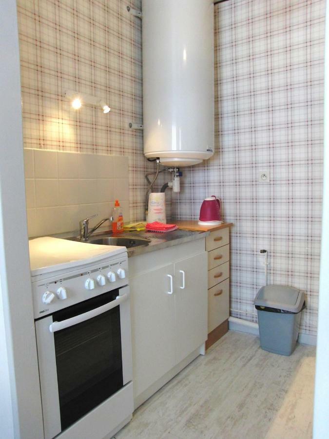 Une Petite Halte Apartment Calais Exterior photo